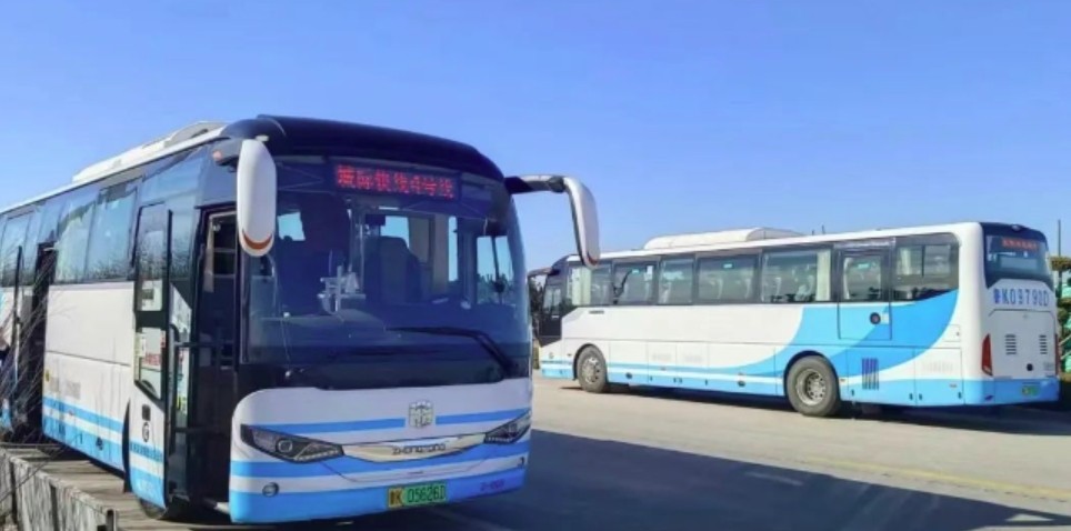 乘坐城際4號線，打卡布魯維斯、那香海、海草部落，連線貓頭山、火炬八街。